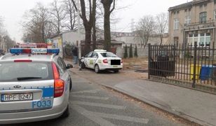 Taksówka wjechała w pieszych w Łodzi. Wpadła w poślizg