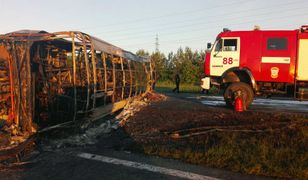 Autobus zderzył się z ciężarówką i stanął w płomieniach. 14 ofiar śmiertelnych