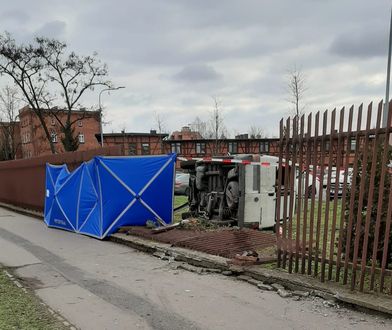 Tragedia w Bydgoszczy. Nie żyje kobieta, na którą przewróciła się ciężarówka