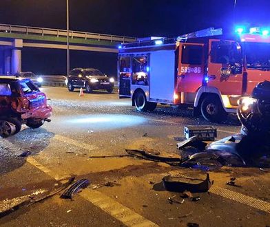 Nowe Grocholice pod Warszawą. Zderzyły się trzy samochody na trasie S8