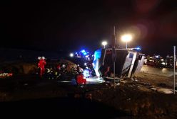 Dolny Śląsk. Poważny wypadek autokaru na drodze S3. Wielu rannych