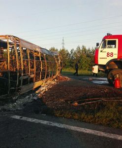 Autobus zderzył się z ciężarówką i stanął w płomieniach. 14 ofiar śmiertelnych