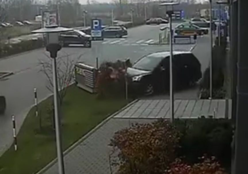 92-latek całkiem niedawno rozjechał dwie kobiety w Warszawie  