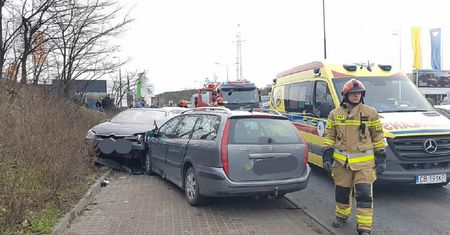 Tragiczny wypadek w Bydgoszczy. Kierowca zasłabł za kierownicą