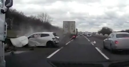 Polak spowodował groźny wypadek w Wielkiej Brytanii. Policja pokazuje nagranie