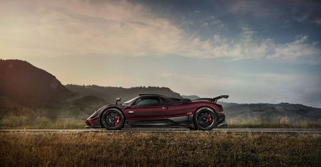 Kierowca Pagani Zondy miał wypadek. Przez siedem lat naprawiali mu auto