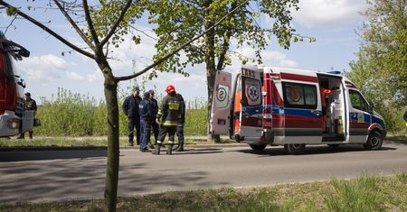 Śmiertelny wypadek pod Warszawą. Świadkowie próbowali reanimować rannego