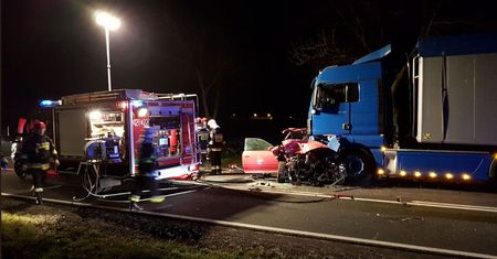 Pomorze: Trzy osoby zginęły w wypadku na DK25, dwie osoby są ranne