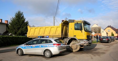 Wypadek w Raczycach k. Ostrowa Wielkopolskiego. Nie żyje 7-letnie dziecko