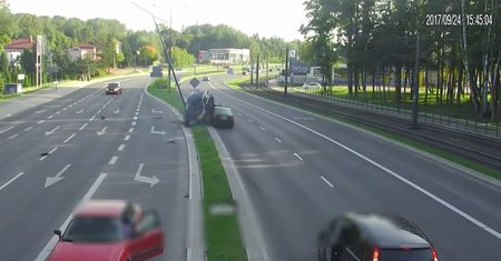 Oglądają nagrania i wyciągają wnioski. Filmy z wypadkami mają niezaprzeczalną zaletę