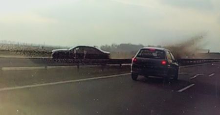 Nowa limuzyna Andrzeja Dudy uszkodzona. To wynik nieudanego eksperymentu