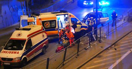Tragiczny wypadek w Warszawie. Motocyklista wjechał w barierki