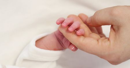 Gniezno. Kobieta urodziła na ulicy, pomogli przechodnie