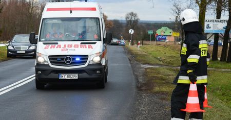 Śmiertelny wypadek. Czołowe zderzenie w woj. pomorskim