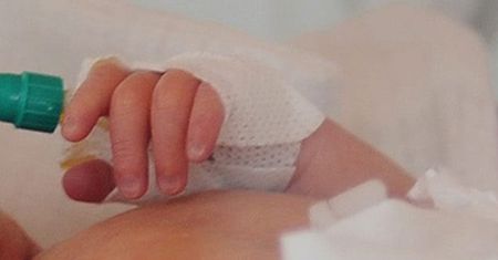 Pijana urodziła bliźniaki. Promile we krwi noworodków