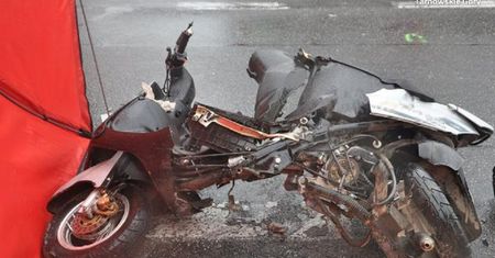Tarnowskie Góry. Wjechał na czerwonym? Kobieta na skuterze nie żyje