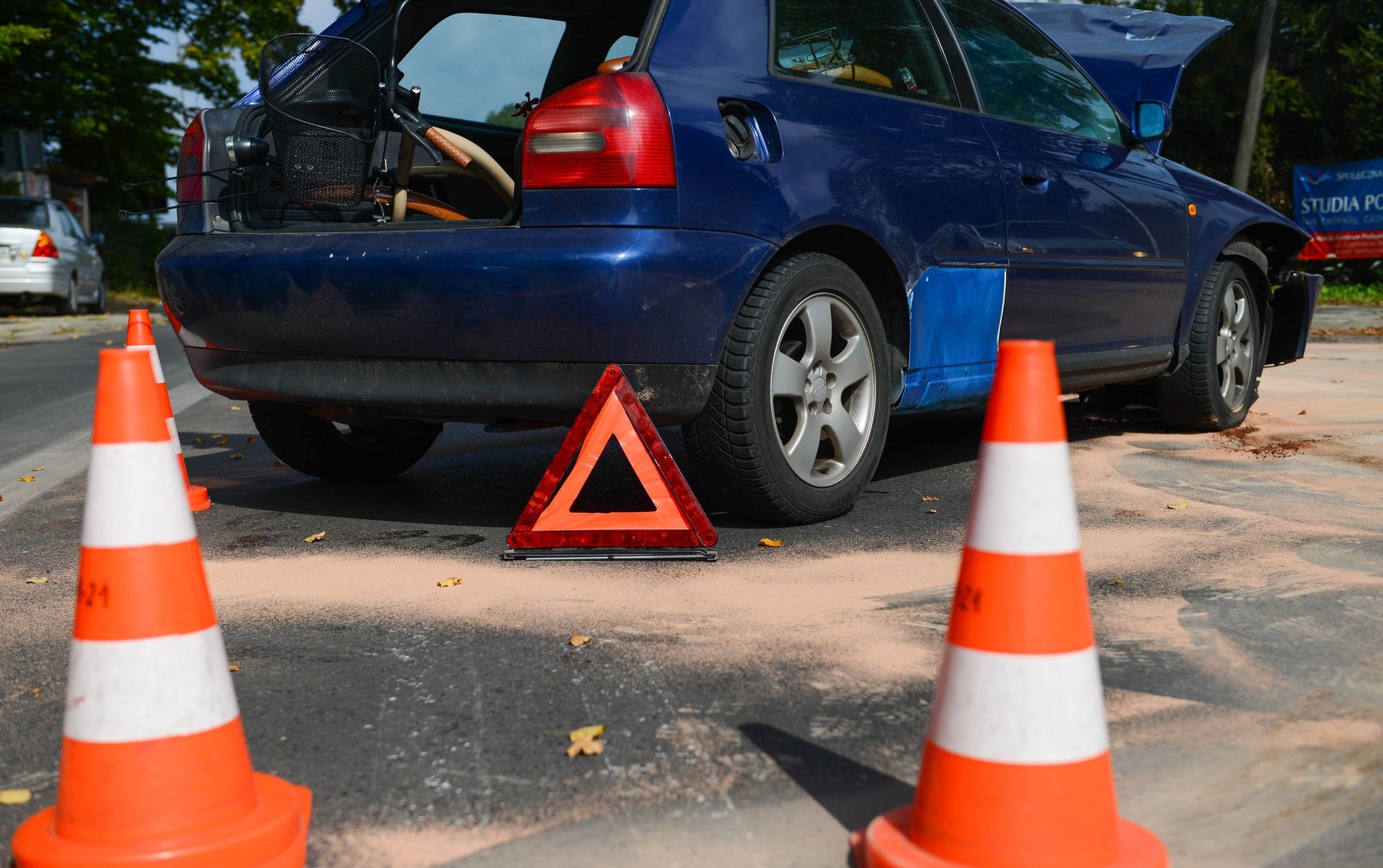 Wypadek na DW 728 w Mniszku pod Jędrzejowem. W wyniku wypadku ranne zostało 8-miesięczne dziecko.