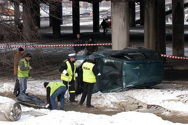 Pięcioro zabitych w tragicznym wypadku; kierowcy grozi 12 lat