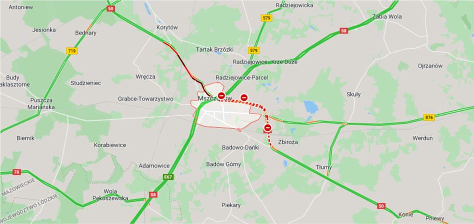 Mszczonów. Śmiertelny wypadek na DK 50. Zderzenie czołowe osobówki z tirem. Zginął dziennikarz