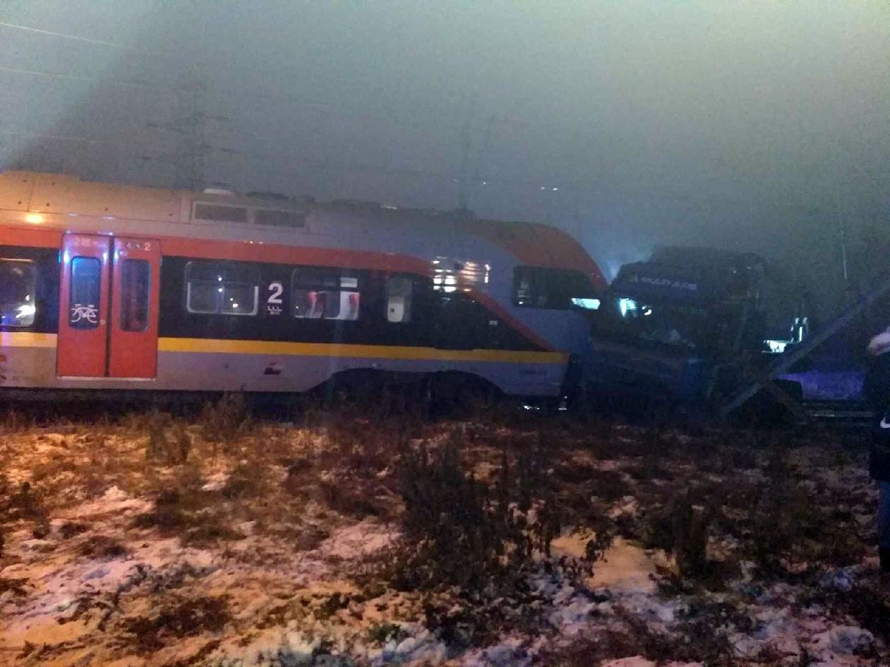 Pociąg uderzył w tira w Łodzi. Seria wypadków, są ranni