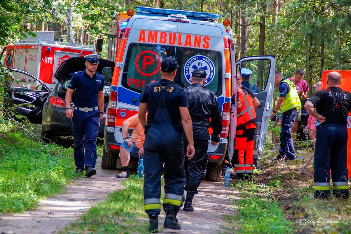 14-latek na motocyklu uderzył w drzewo. Tragiczny finał