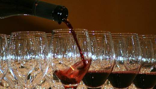 Czerwone wino chroni przed ślepotą?