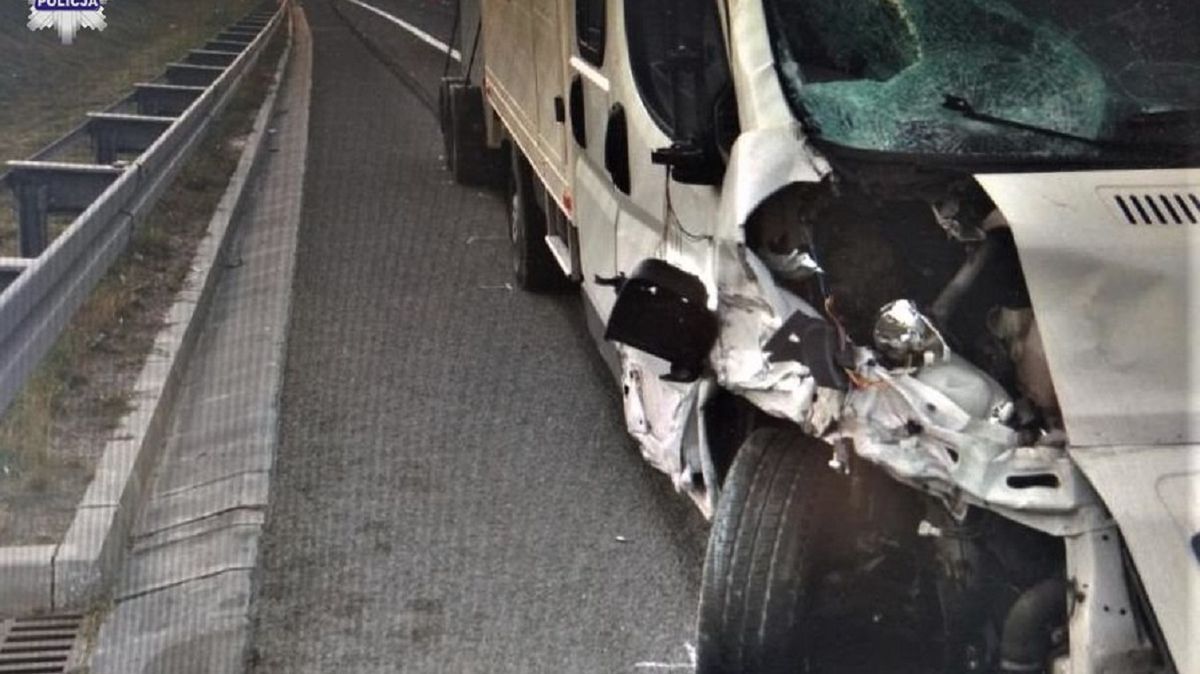 Do tragicznego w skutkach wypadku doszło w nocy z soboty na niedzielę w Jastkowie.