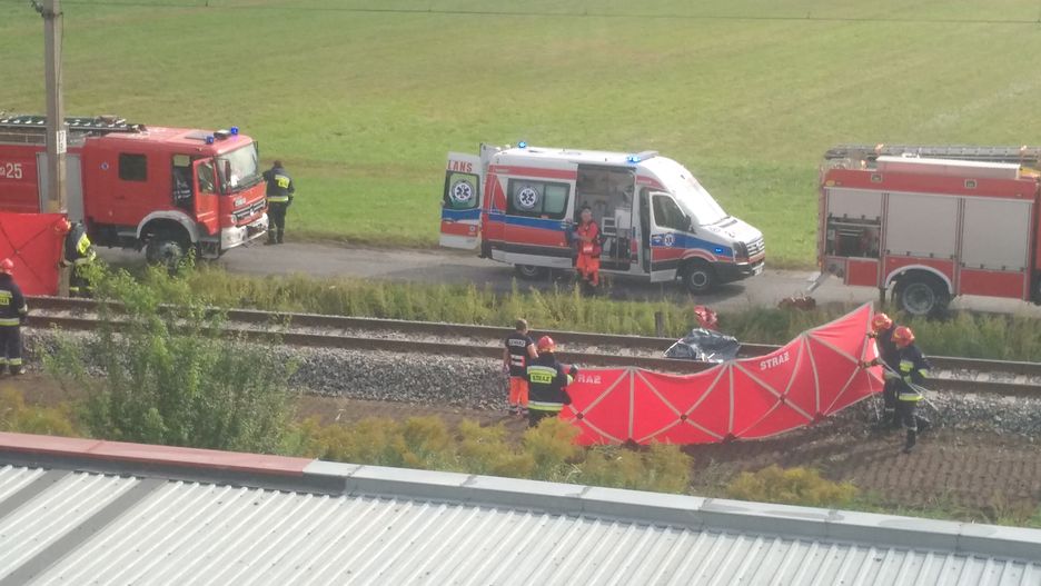 Miejsce wypadku widziane z okna bloku przy ul. Kolejowej w Gostyninie