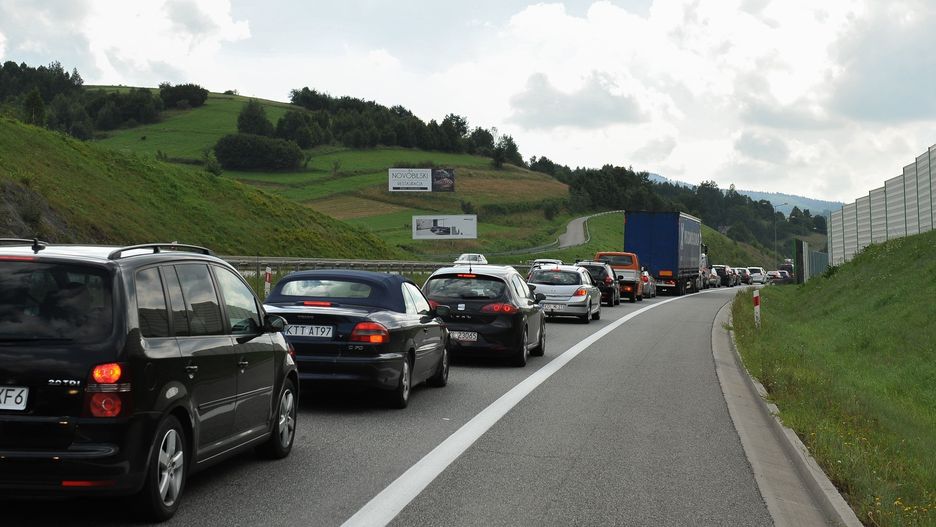 Zakopianka. Czołówka na DK nr 7, służby wyznaczyły objazd