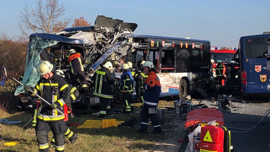 Tragiczny wypadek dwóch autokarów w Niemczech