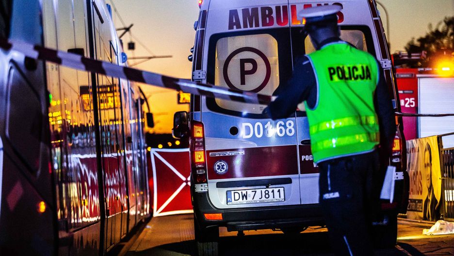 Wrocław. Młoda kobieta wpadła pod tramwaj