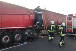 Wypadek na DK51. Nie żyje kierowca ciężarówki