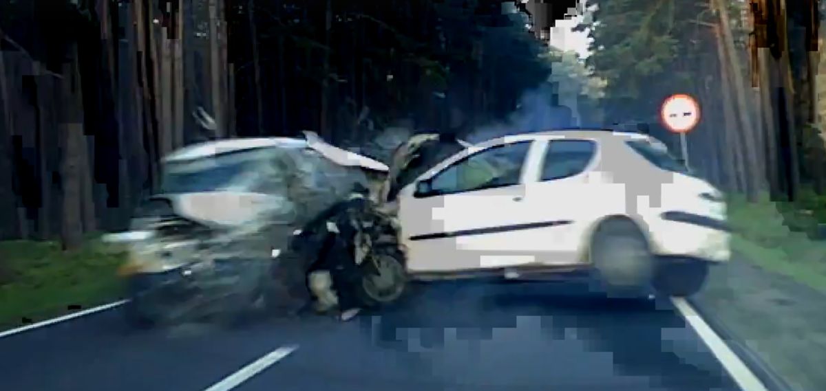 Tak się kończy wyprzedzanie na trzeciego. Nagranie z wypadku trafiło do internetu