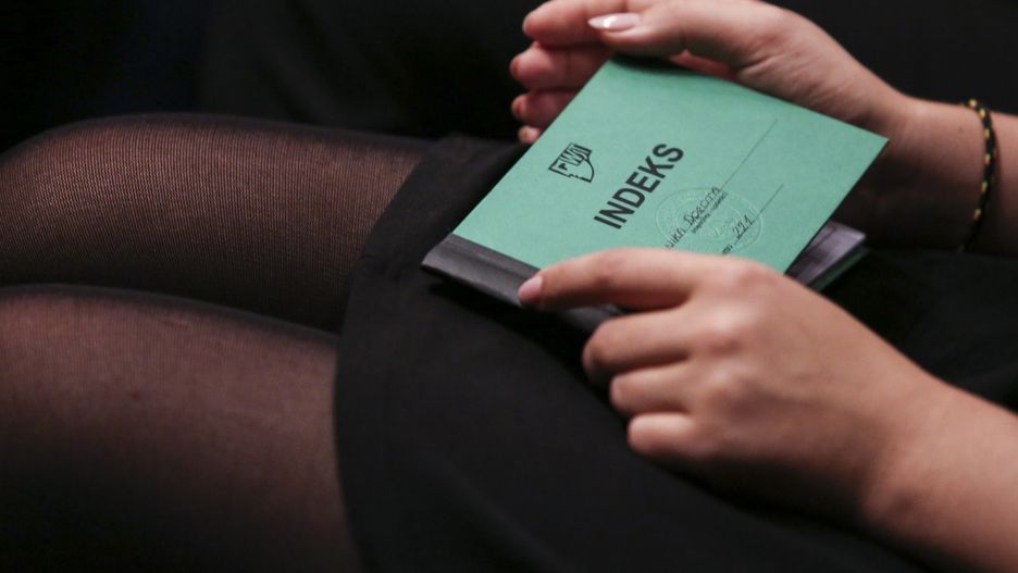 Wrocław. Czy profesor nadal będzie uczył studentki, którym pronował prywatne spotkania?