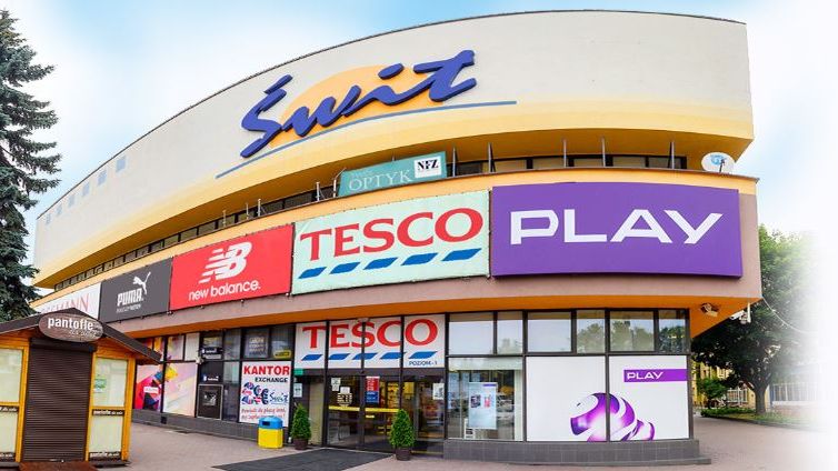 Mam do zapłacenia 33 tys. zł za prąd - mówi nam szef galerii z Tarnowa. - Czy w przyszłym miesiącu uda mi się zapłacić? Nie wiem - dodaje