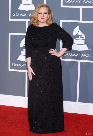 Adele (w sukni Giorgio Armani), Grammy 2012 (fot. ONS)