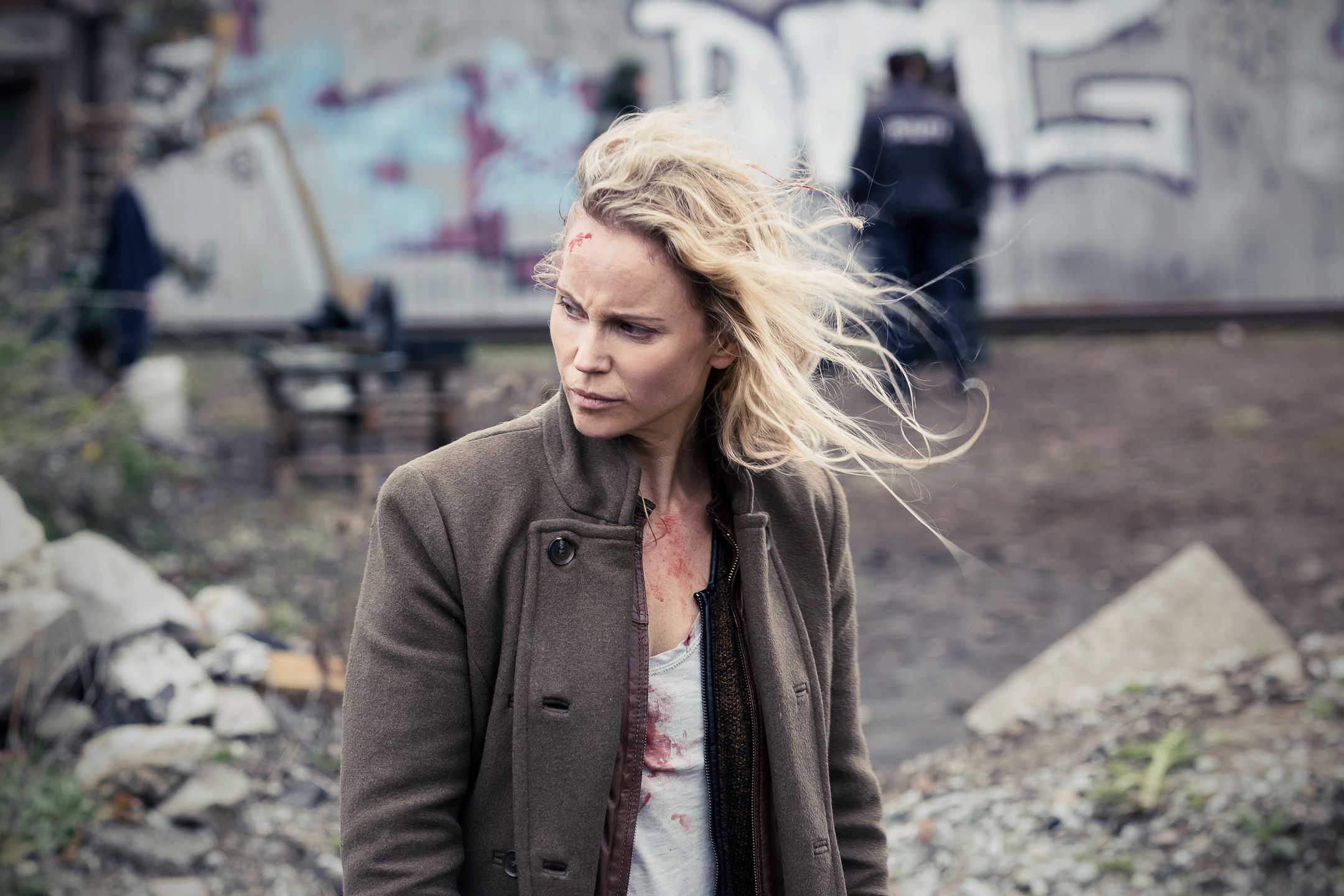 Bron III Broen III
Sofia Helin as Saga Noren
Director: Henrik Georgsson
Photo: Carolina Romare
Produced by Filmlance International AB 