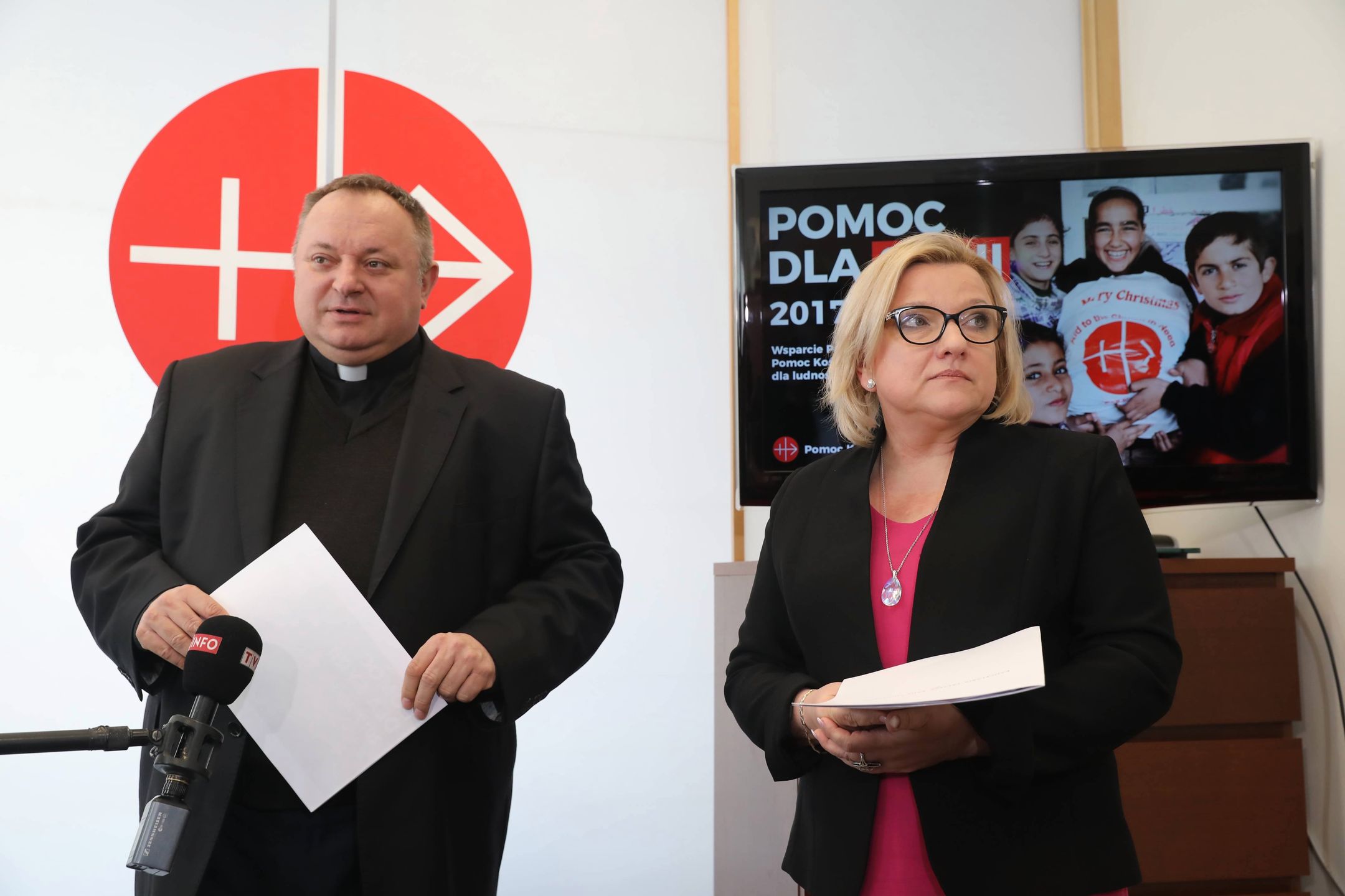 Uczestnikami konferencji w Oleśnicy byli m.in. ks. Waldemar Cisło i minister Beata Kempa
