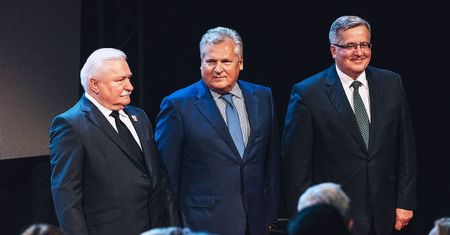 Polscy prezydenci i premierzy proszą Unię Europejską o pomoc. "Partia rządząca kończy demontaż systemu trójpodziału władz"