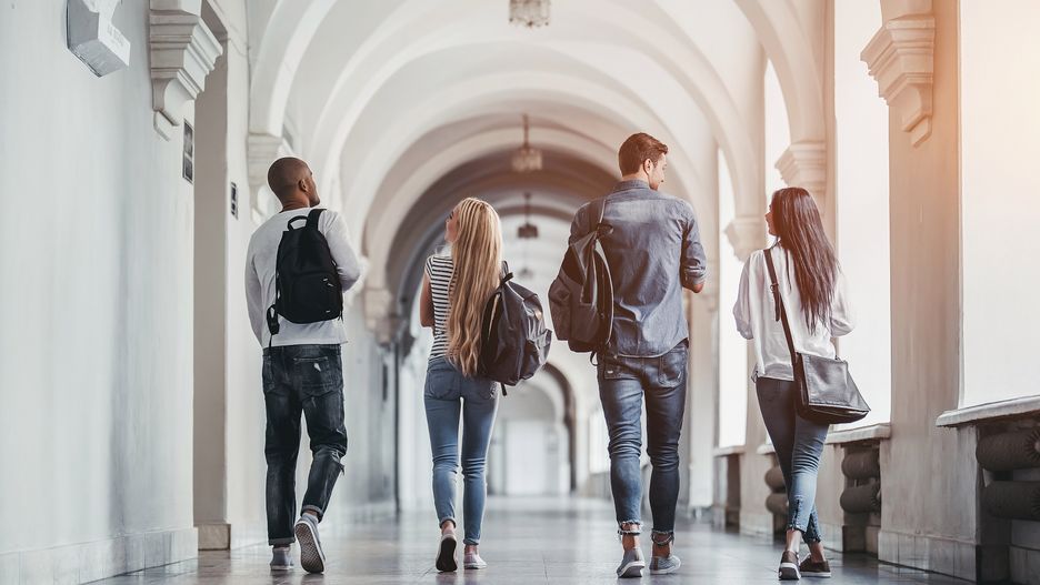 Koronawirus w Polsce. Dla studentów z Ukrainy i innych niepełnoletnich zakaz wychodzenia z domu może być bardzo kłopotliwy