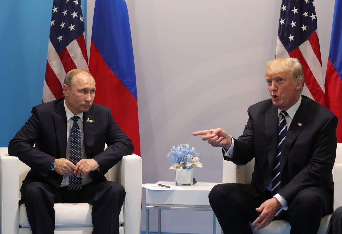 Trump pyta o ingerencję Rosji w wybory w USA. Putin zaprzecza