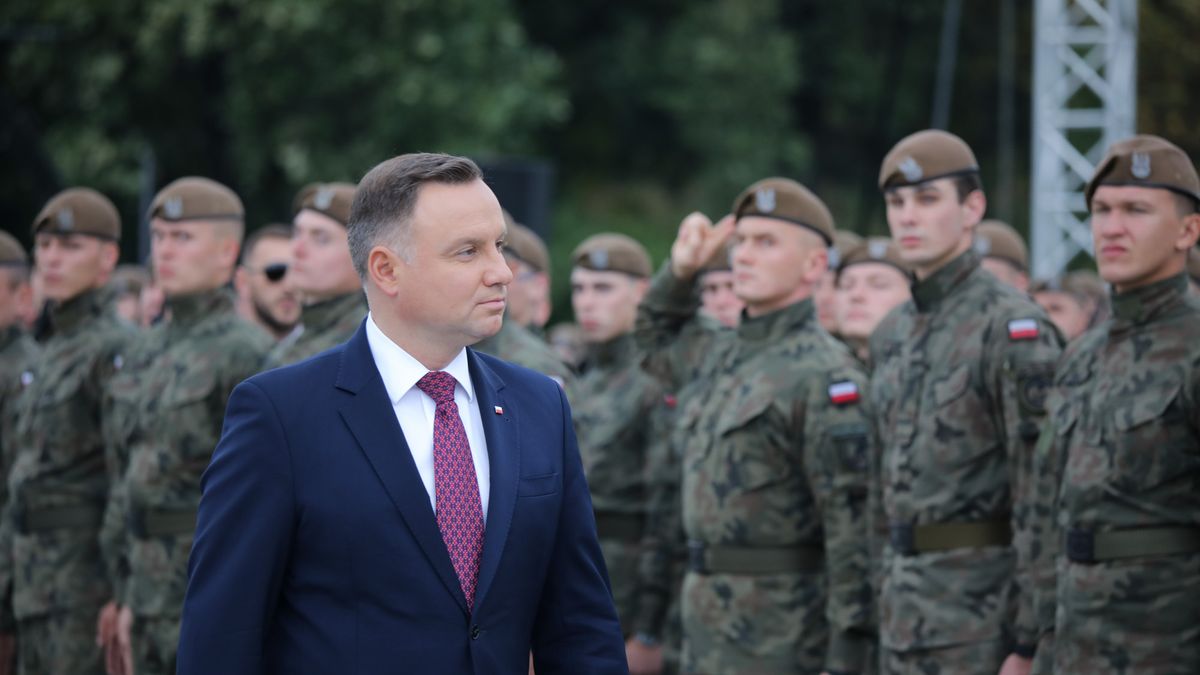 Prezydent zapowiada podwyżki dla żołnierzy zawodowych. Średnio o 576 zł