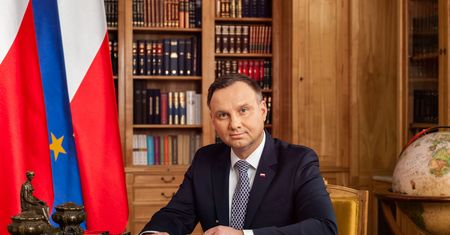 Finansowanie "trzynastek". Prezydent podpisał ustawę