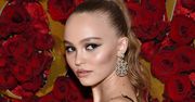 LOOK OF THE DAY: Lily-Rose Depp w seksownej małej czarnej