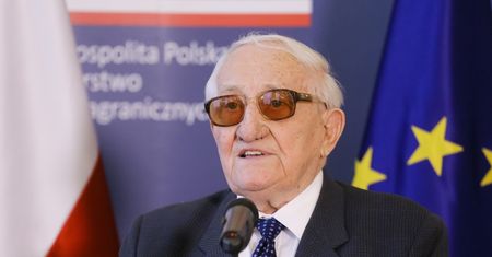 "Trzeba ich zamykać". Były więzień Auschwitz o neofaszystach