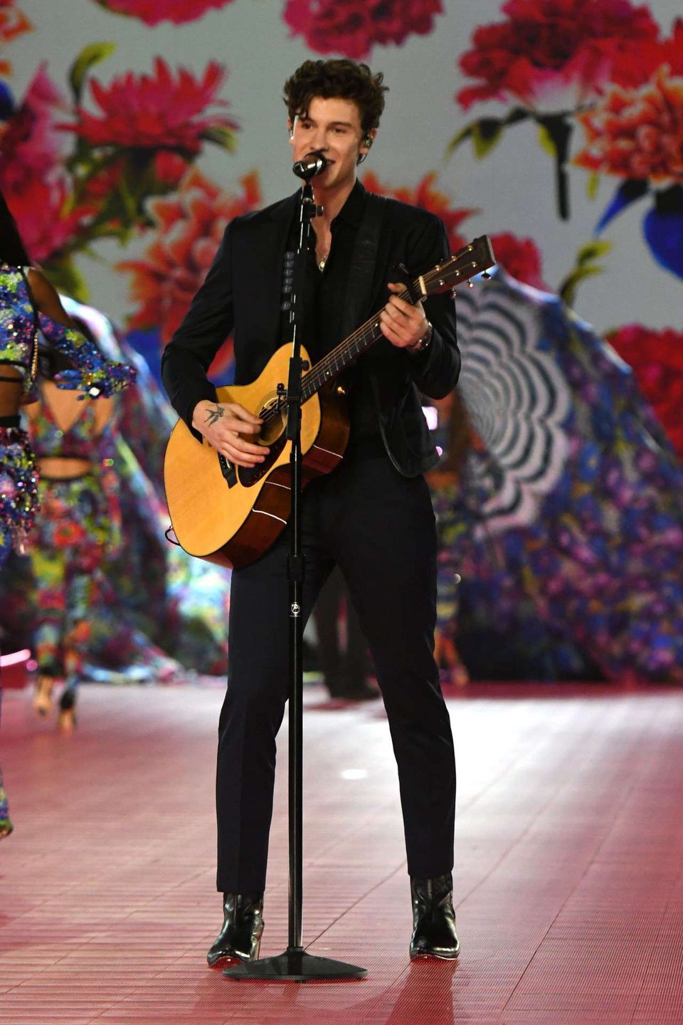 Shawn Mendes – pokaz Victoria's Secret w Nowym Jorku, 2018