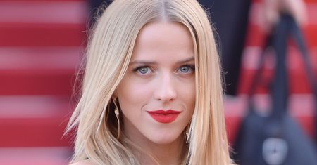 Jessica Mercedes na czerwonym dywanie w Cannes