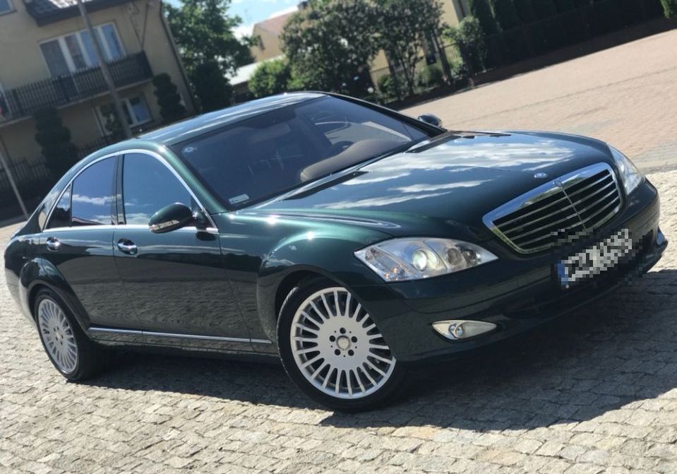 Mercedes Schumachera do kupienia w Polsce. Wyposażenie jest zaskakująco bogate