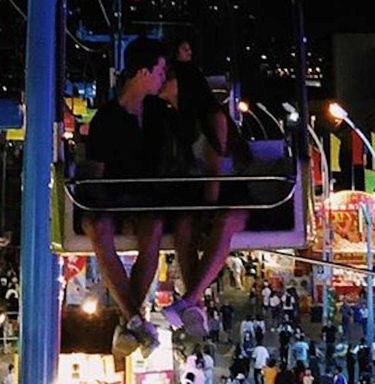 Shawn Mendes i Camila Cabello całują się