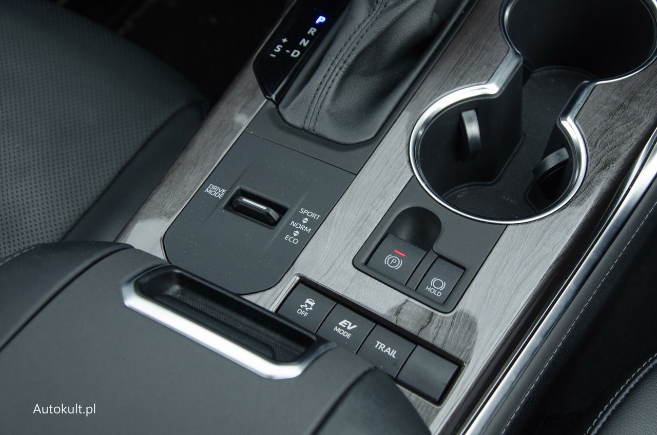 Ford Explorer vs. Toyota Highlander